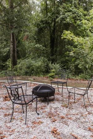 Greenway Garage With Firepit Атенс Экстерьер фото